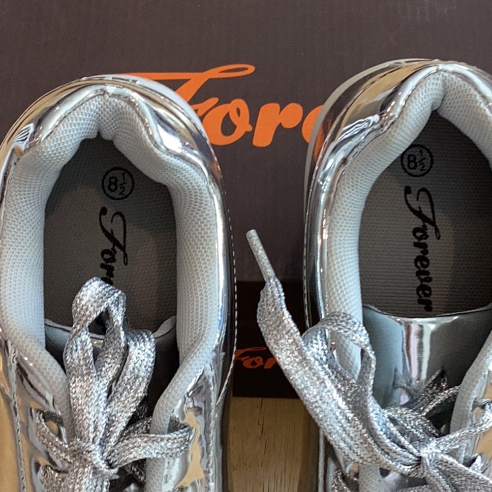 Forever Shiney Silver Shoes, Rubber soles, Size 8.5, NWT - Picture 6 of 6